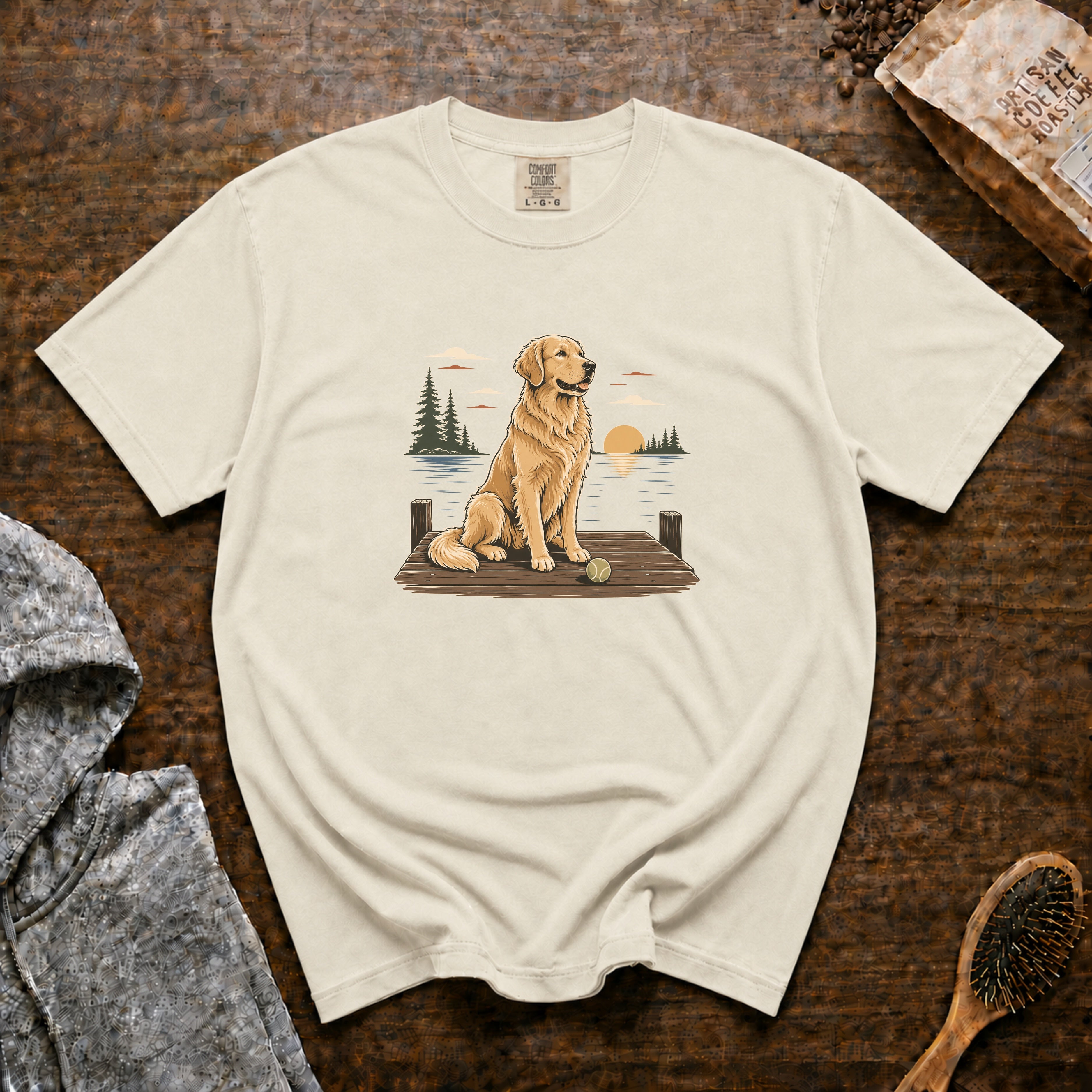 Golden Retriever, Sunny Morning T-Shirt — Ivory