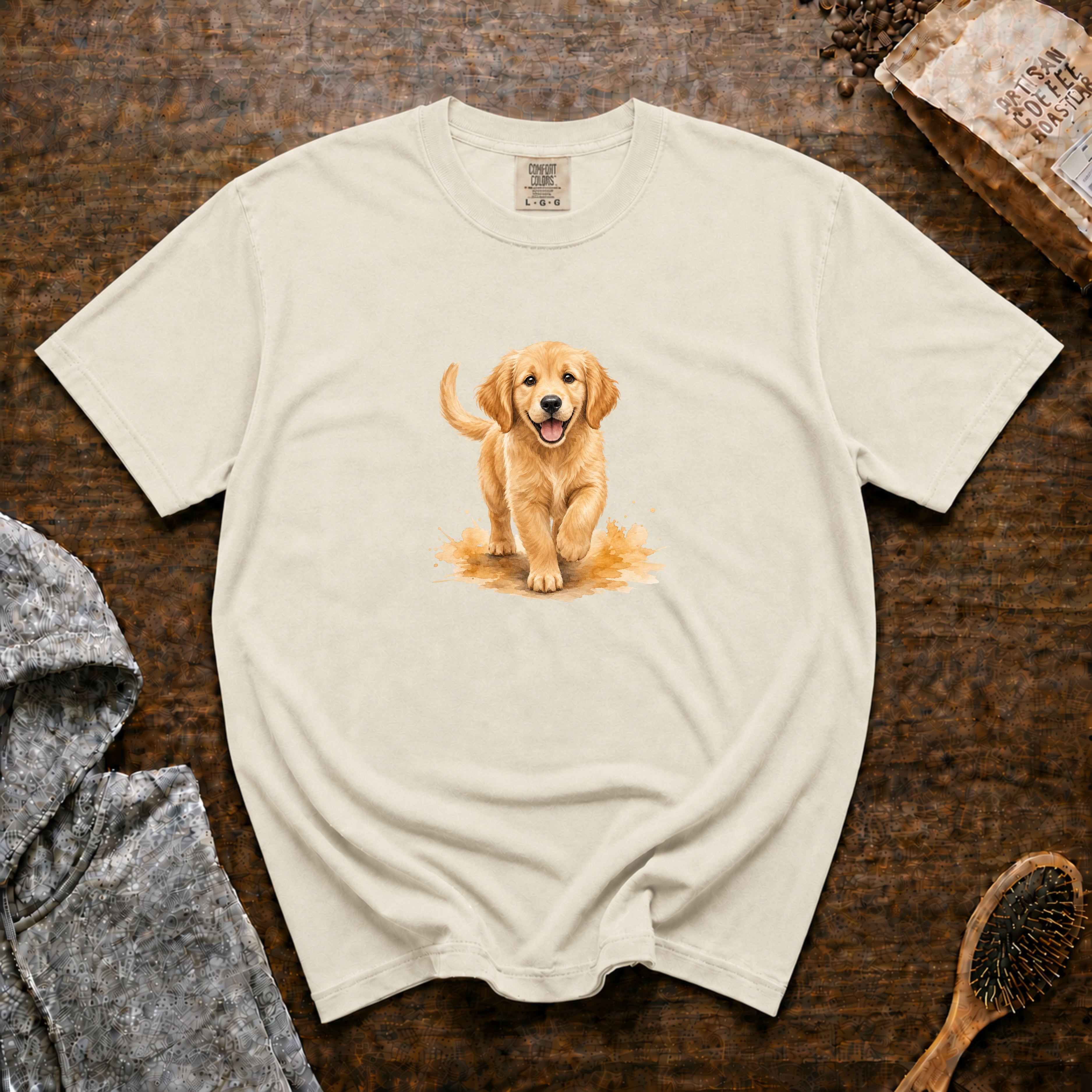 Golden Retriever Welcome T-Shirt — Ivory