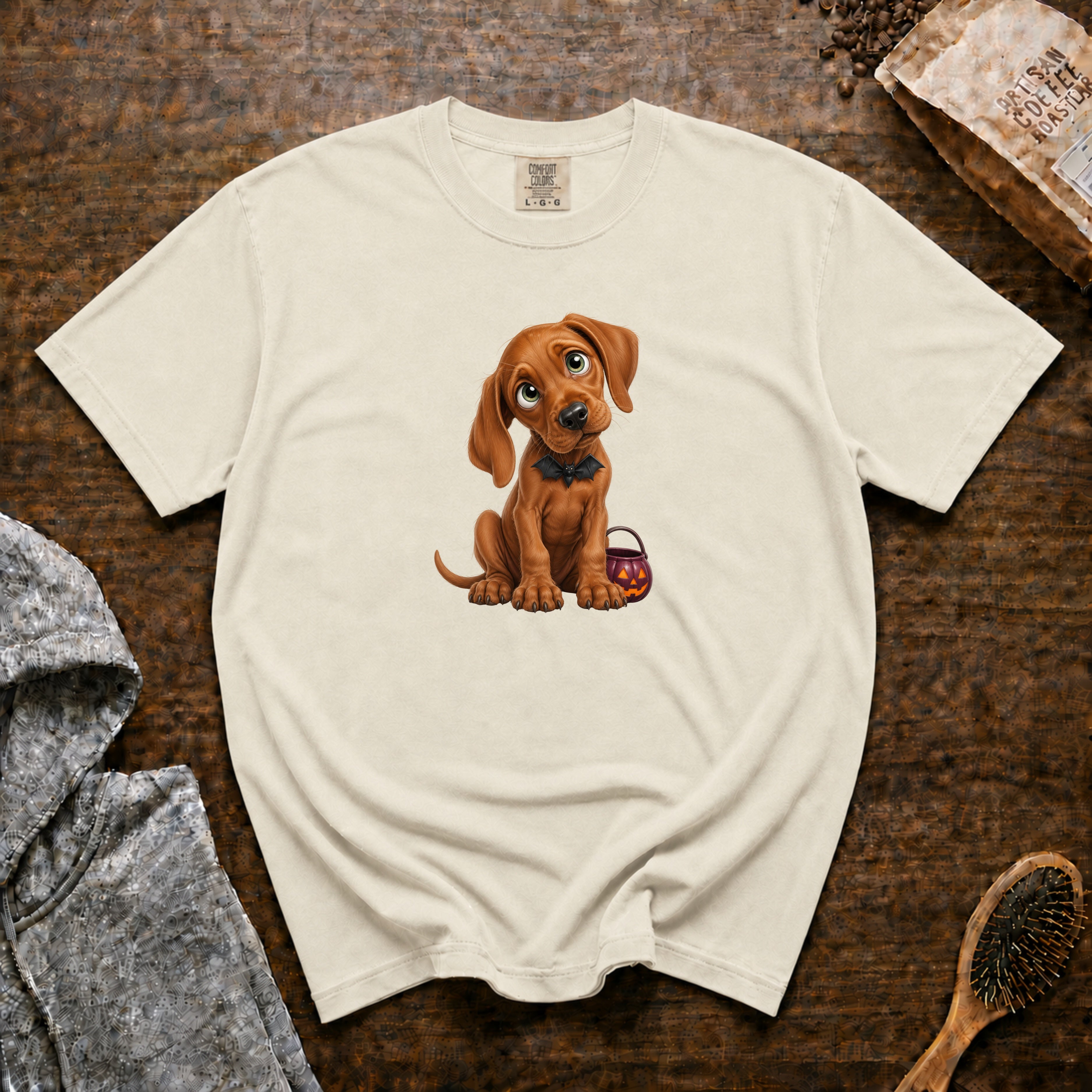 Halloween Vizsla T-Shirt — Ivory